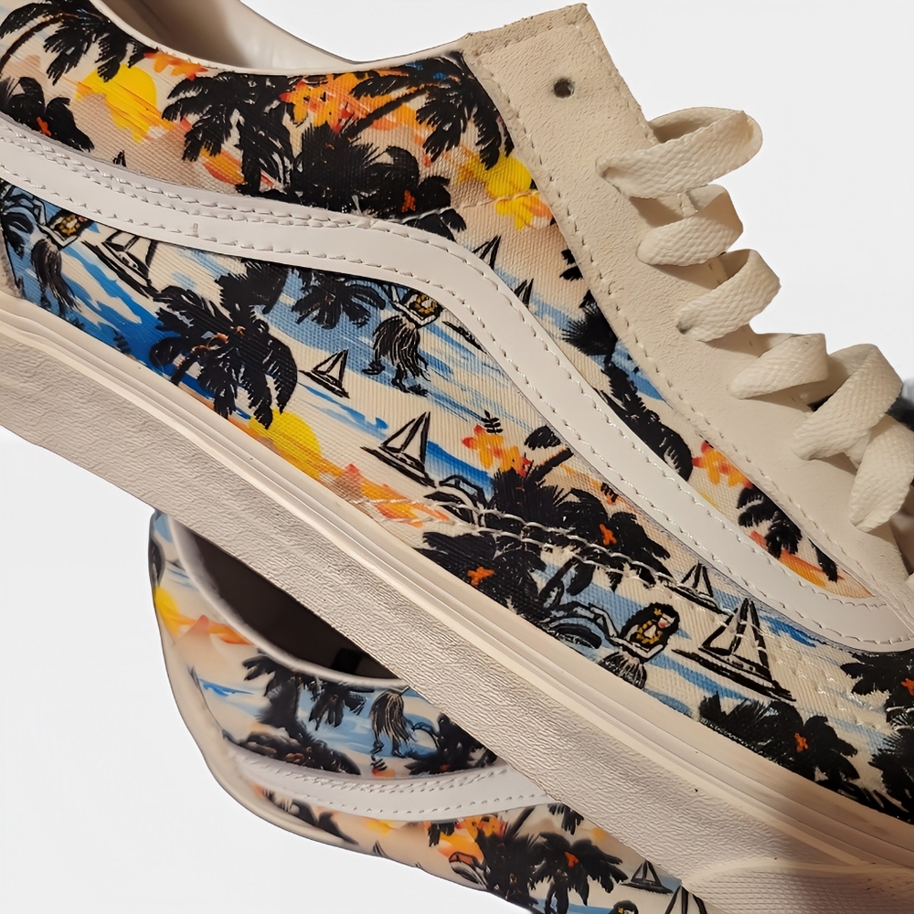 Vans Old Skool Customs NWOT Nautical - M14/W15.5